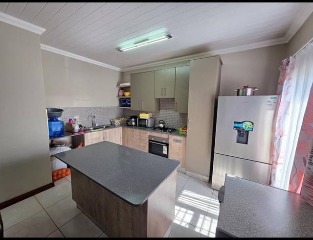 3 BEDROOM TOWNHOUSE FOR SALE IN MONTANA